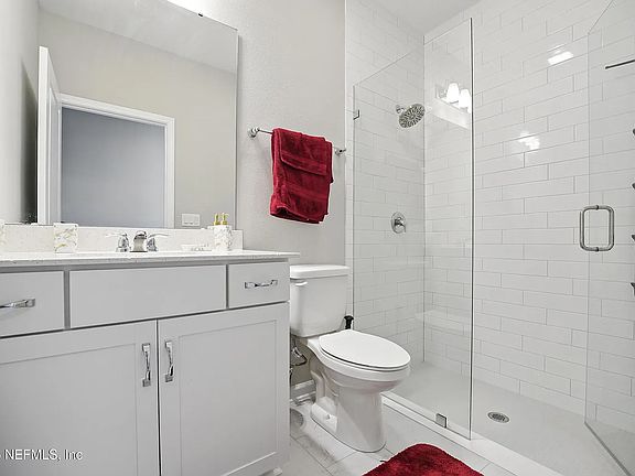 5th image of 88 Newton Ln