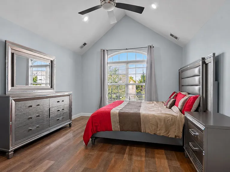 209 Blue Heron Dr — Photo 14