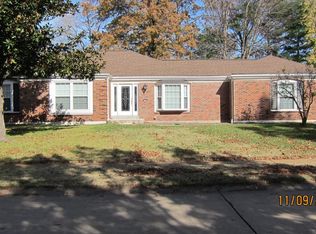 11195 Queensway Dr, Saint Louis, MO 63146