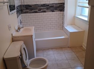 1409 E 68th St APT 2E, Chicago, IL 60637