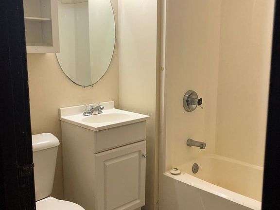 2nd image of 130 Forest Ave #10