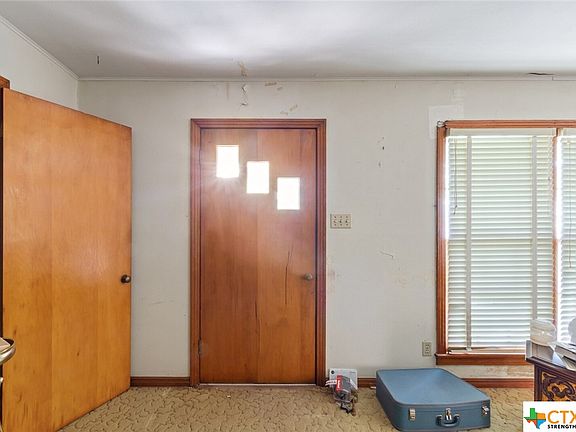 5th image of 11500 W Adams Dr