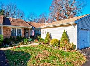 89 Smoke Tree Ter, Red Bank, NJ 07701