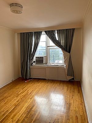 2nd image of 800 Ocean Pkwy APT 5L