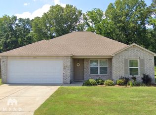 305 Westwood Dr, Jacksonville, AR 72076