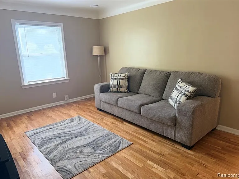 1436 Berrywood Ln — Photo 4
