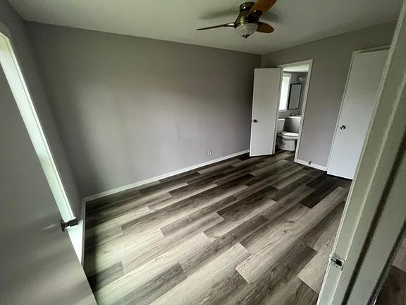 2nd image of 808 Meadow Ln