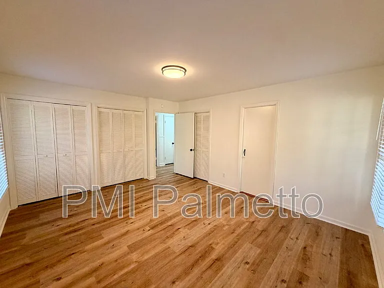 222 Indian Creek Cir — Photo 16