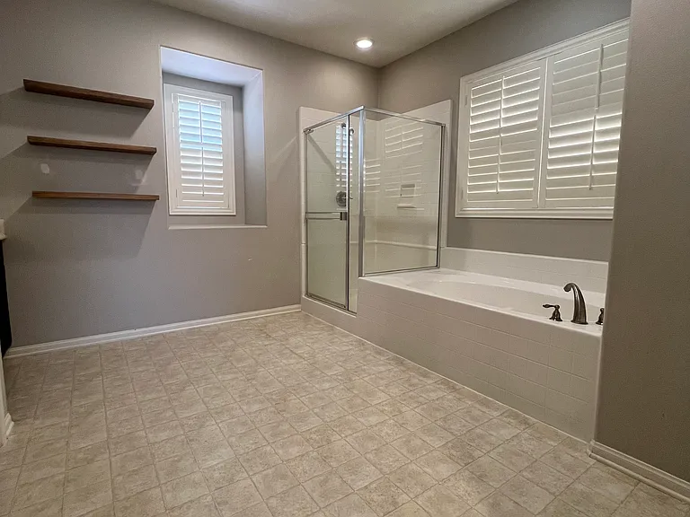 1338 Pyramid Peak St — Photo 27
