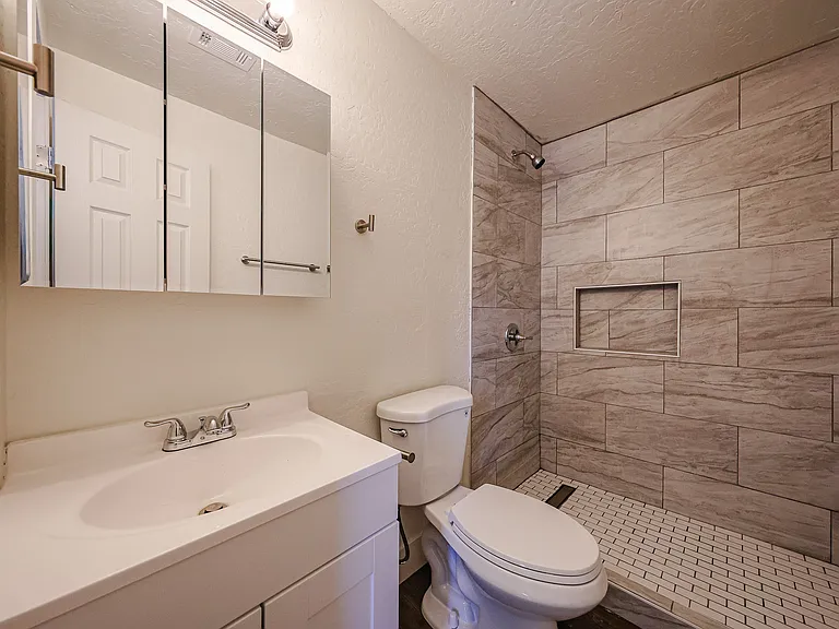 1722 E Atlanta Ave — Photo 14