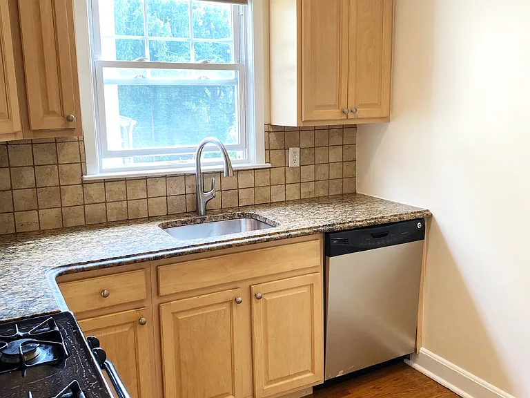 18 S Eckar St #1 — Photo 8