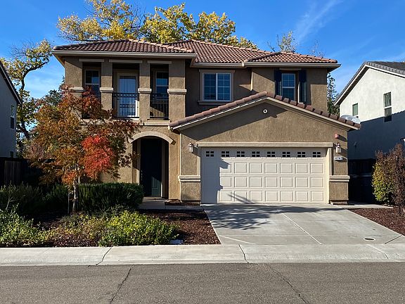 2nd image of 4742 Sweeney Cir