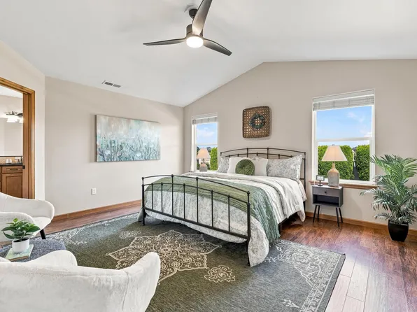 6 Blue Star Ct, Pasco, WA 99301