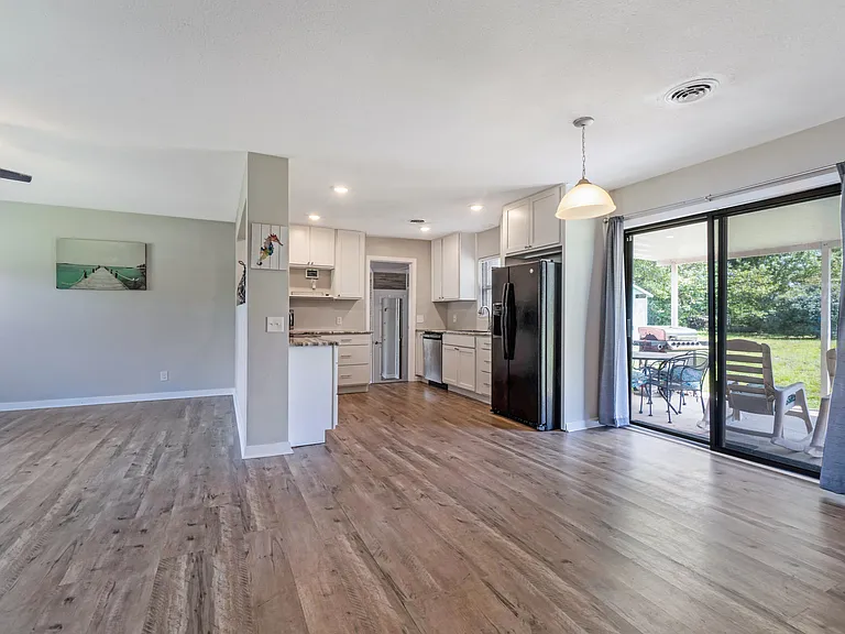 308 Calhoun Ave — Photo 2