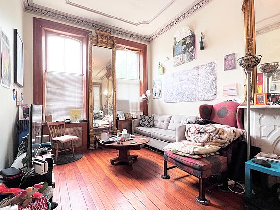 2nd image of 1906 W Girard Ave #1F