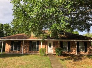 800 Lake D Cote Ct, Slidell, LA 70461