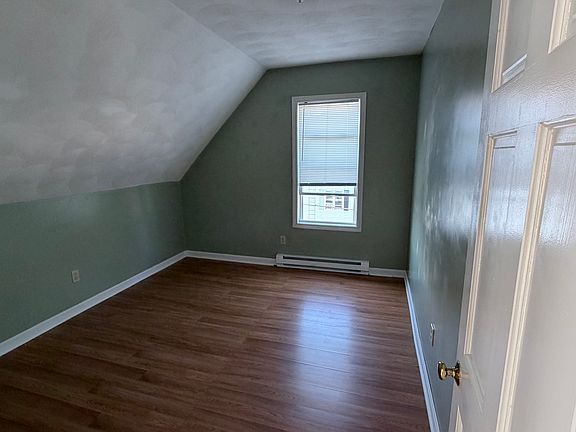 5th image of 94 W Cole St Floor 3