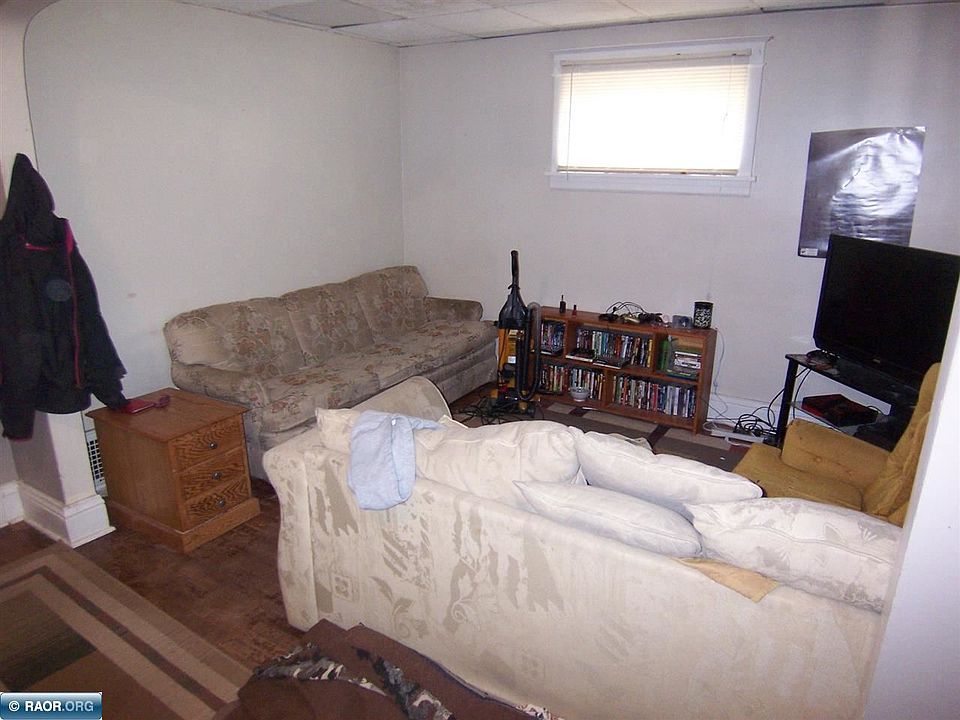 2nd image of 112 E 16th St