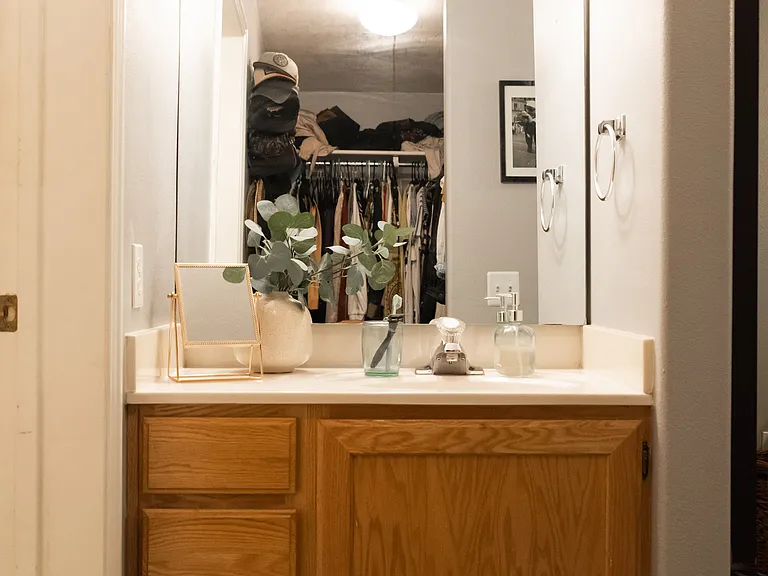 1498 N 1335 W — Photo 19