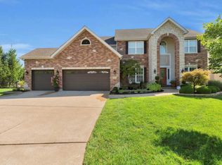 5495 Creek Pass Dr, Saint Charles, MO 63304
