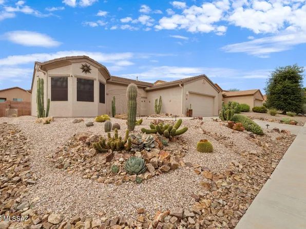 1017 W Tenniel Dr, Green Valley, AZ 85614