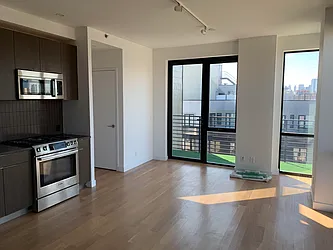 100 Ainslie Street, #PH2B