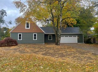 821 Woodbine Blvd, Jackson, MI 49203