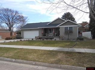 109 4th Ave SE, Sleepy Eye, MN 56085