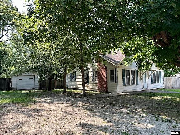 2nd image of 709 Pierce St