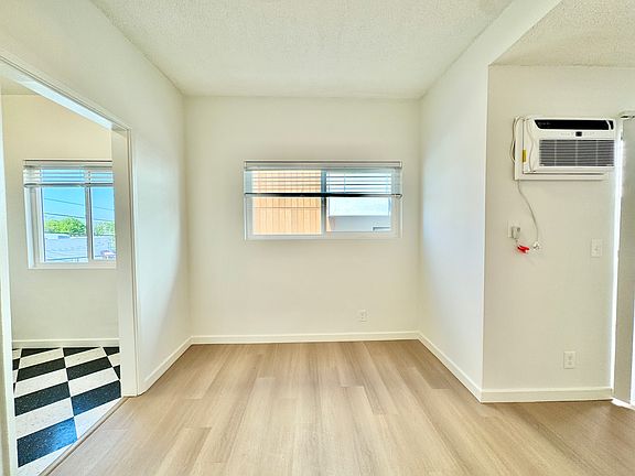 3rd image of 8110 Norton Ave #8