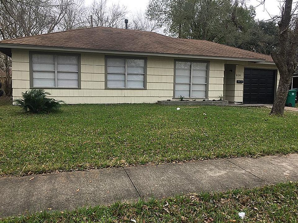 1st image of 916 Vivian Ave