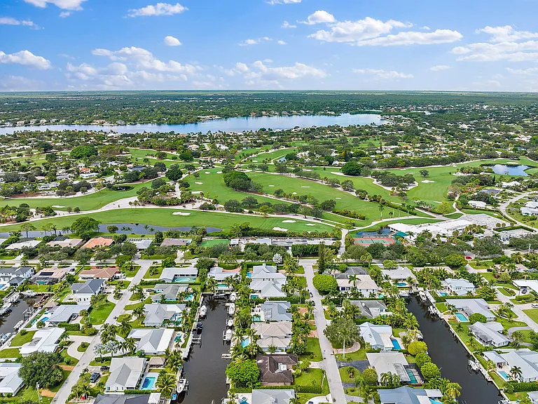 4 Tradewinds Cir — Photo 4
