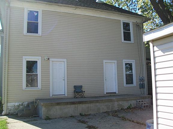 2nd image of 1039-041 Broadway