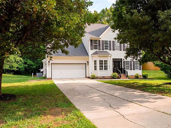 2nd image of 3806 Northumberland Dr