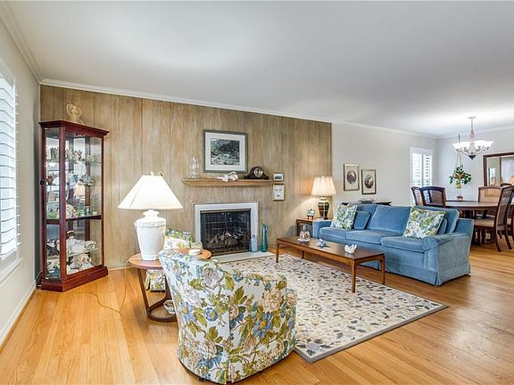 3rd image of 4165 Beechwood Ln