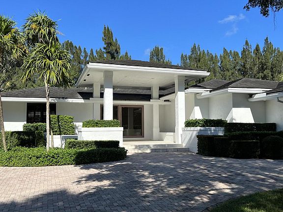 3rd image of 16148 Bridlewood Circle
