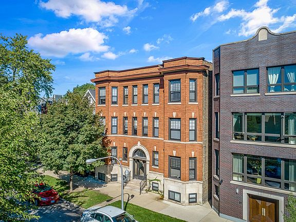 2nd image of 3637 N Paulina St #3639-3