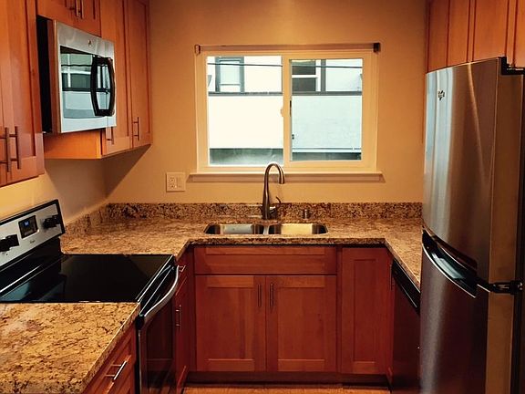 2nd image of 1673 Brookvale Dr APT 4