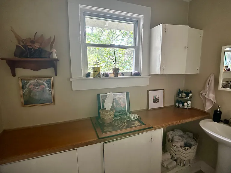 lots of counter space in the bathroom!