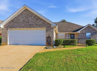 804 Cottonridge Dr, Pearl, MS 39208