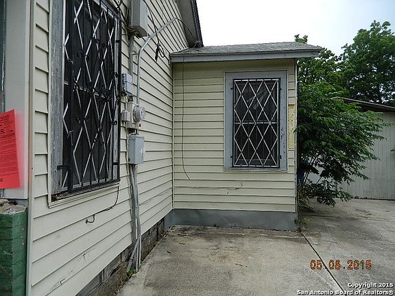 4th image of 223 Burcham Ave