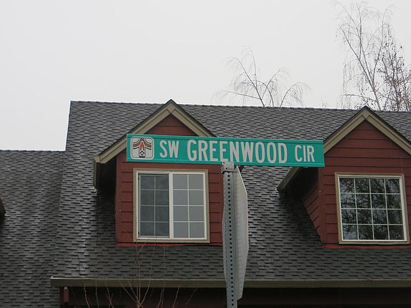 5th image of 5195 SW Greenwood Cir