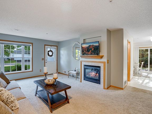 3rd image of 10029 Pierce St NE Unit B