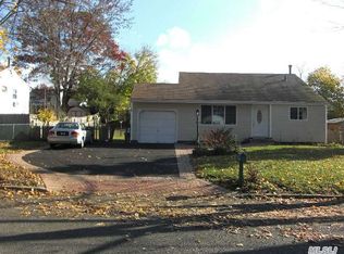 44 Huron St, Port Jefferson Station, NY 11776