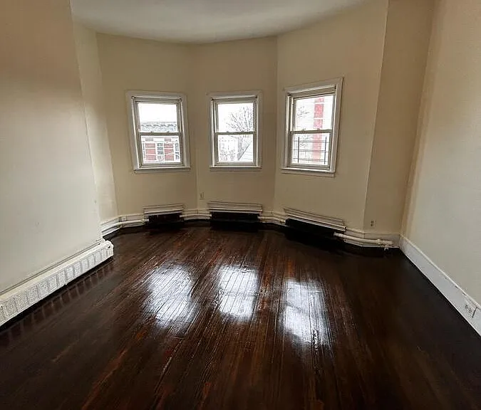 111 Morningside Ave — Photo 1