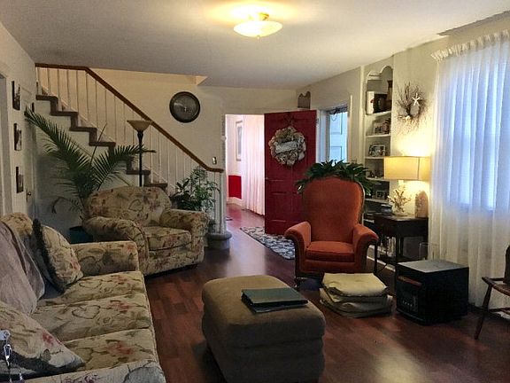 2nd image of 837 Hundley St