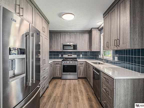 5th image of 9430 Mockingbird Dr