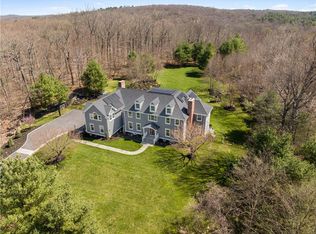 11 Hammond Ridge Rd, Mount Kisco, NY 10549