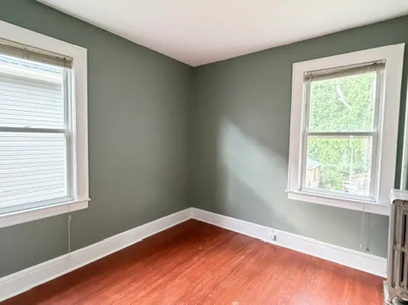 125 Louis St Floor 2, New Brunswick, NJ 08901