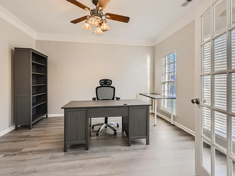 9918 Southampton Commons Dr — Photo 11
